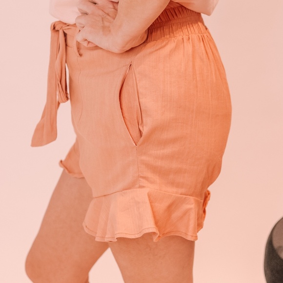 Layla Ruffled Shorts - Picture 2 of 3